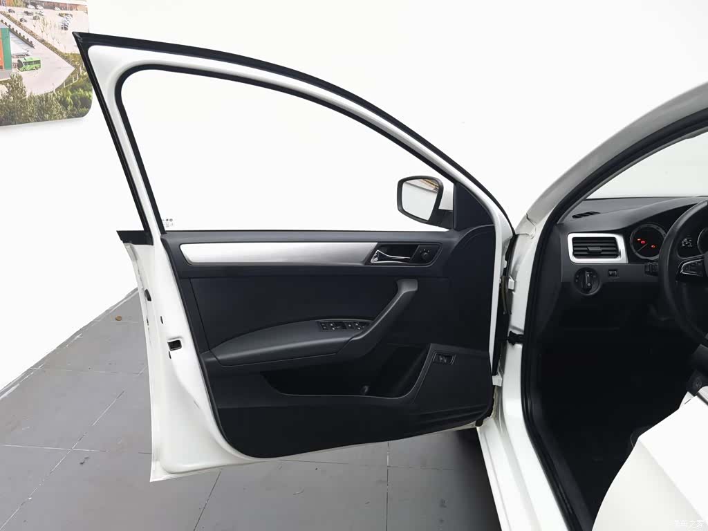 Skoda Rapid, 2019 8