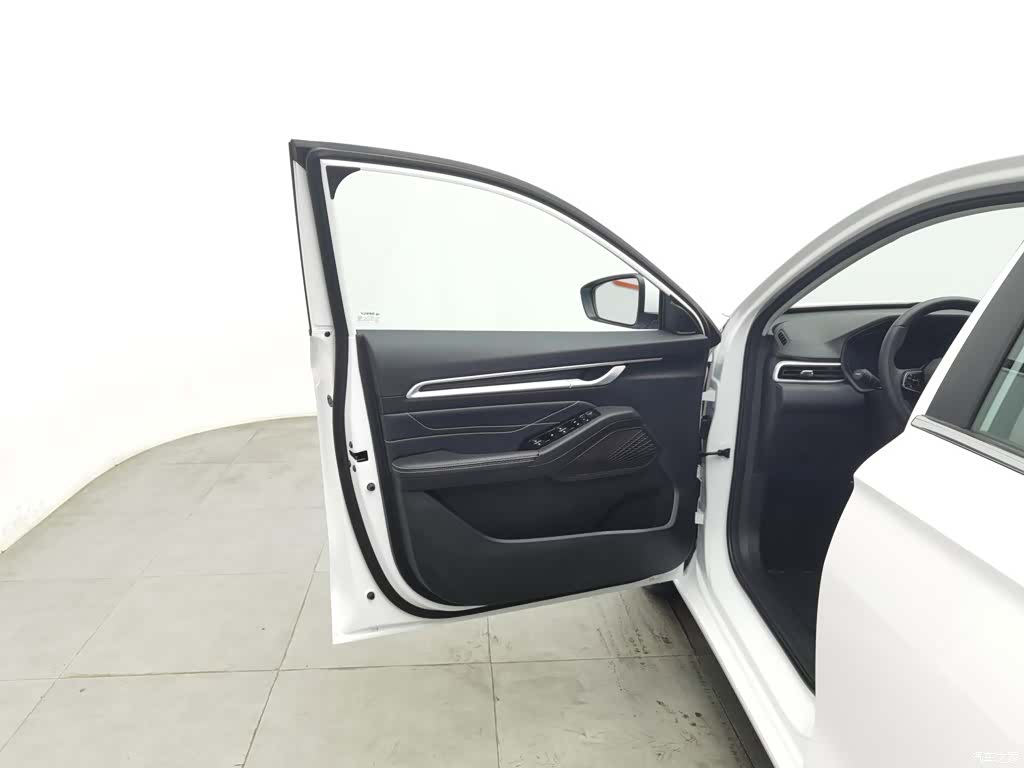 Geely Emgrand, 2025 8