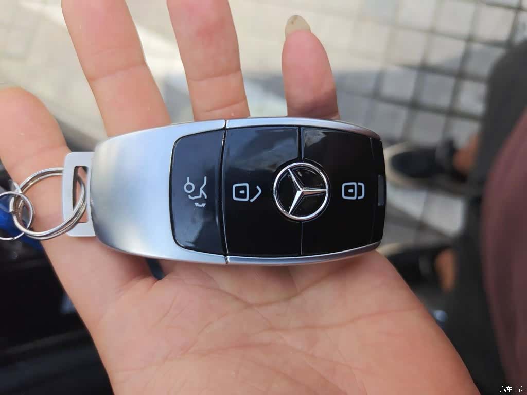 Mercedes-Benz E-Class, 2021 12