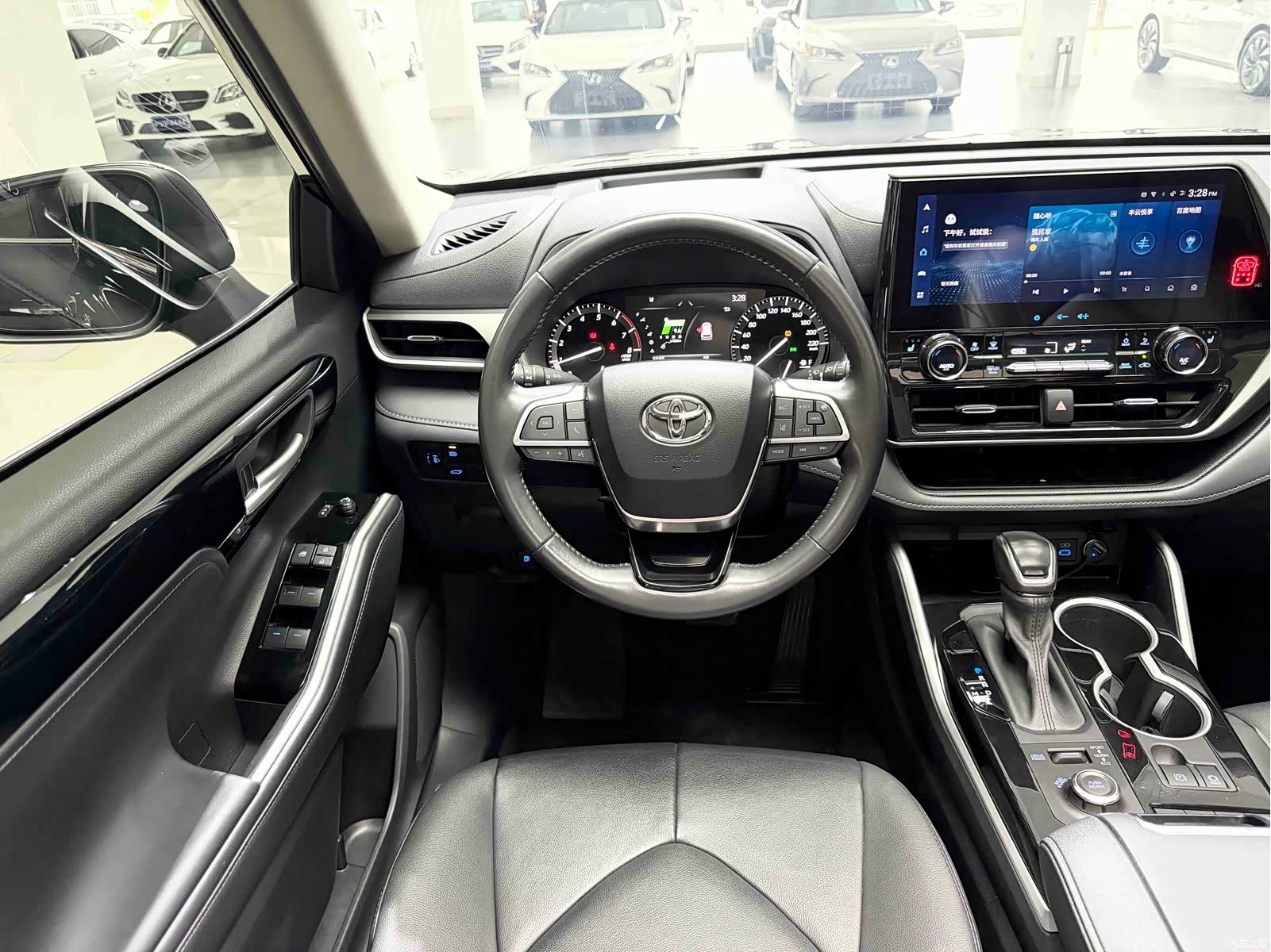 Toyota Highlander, 2022 11
