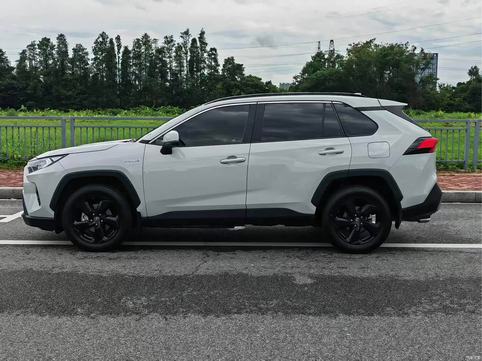 Toyota RAV4, 2020 4