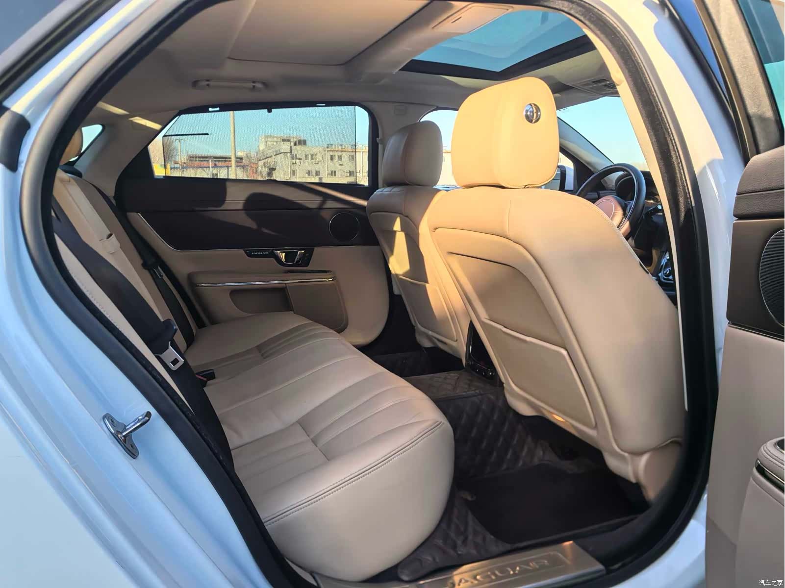 Jaguar XJ, 2014 11