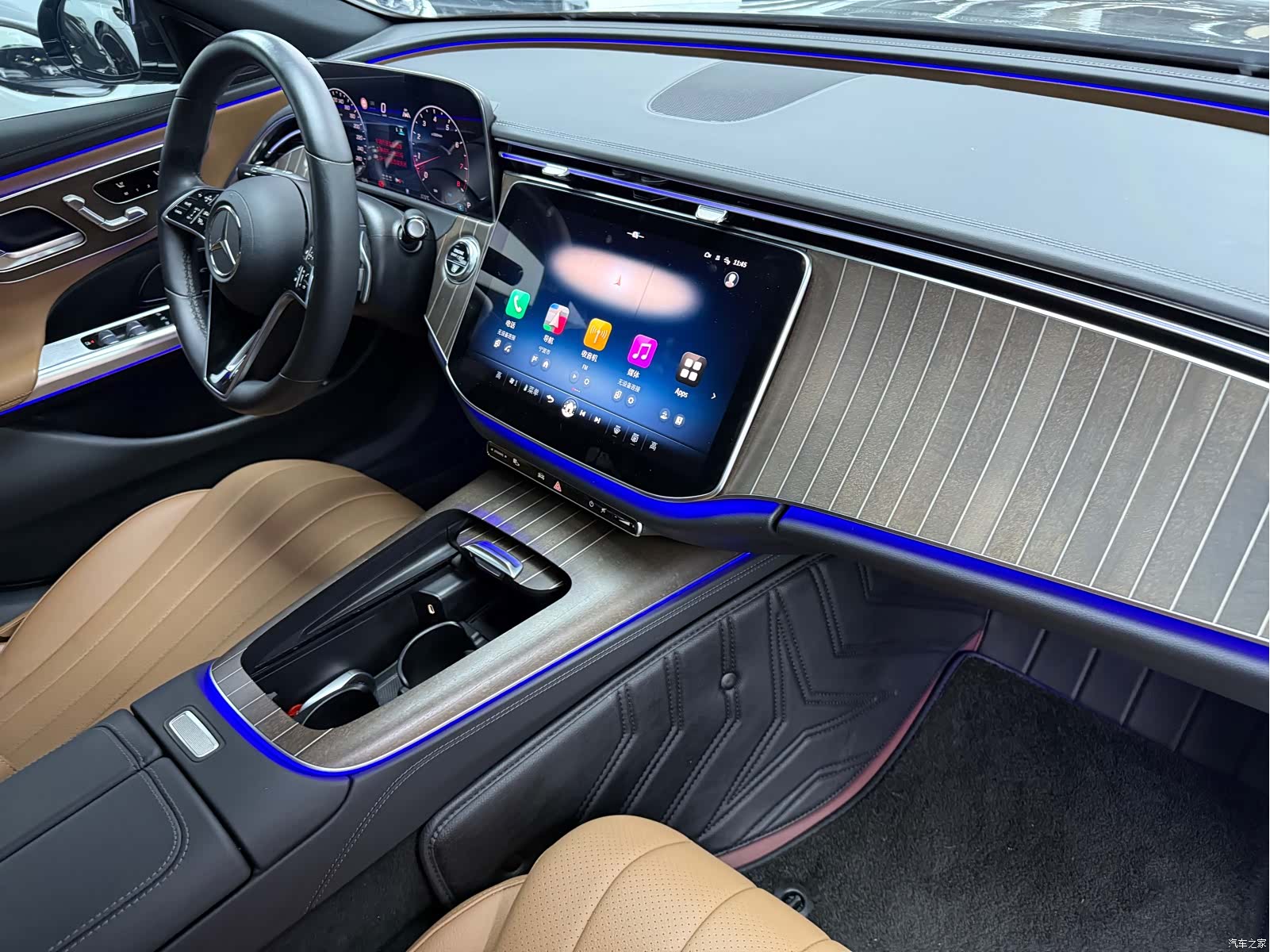 Mercedes-Benz E-Class, 2024 13