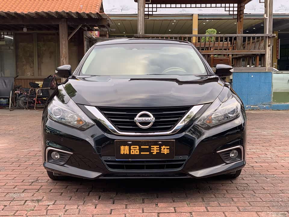Nissan Teana
