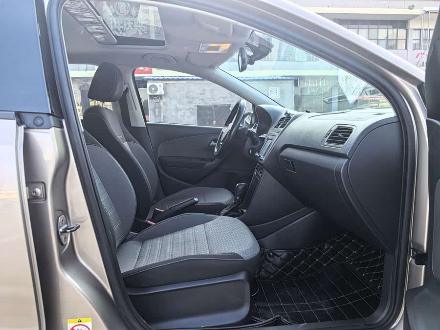 Volkswagen Polo 2016, фото 15