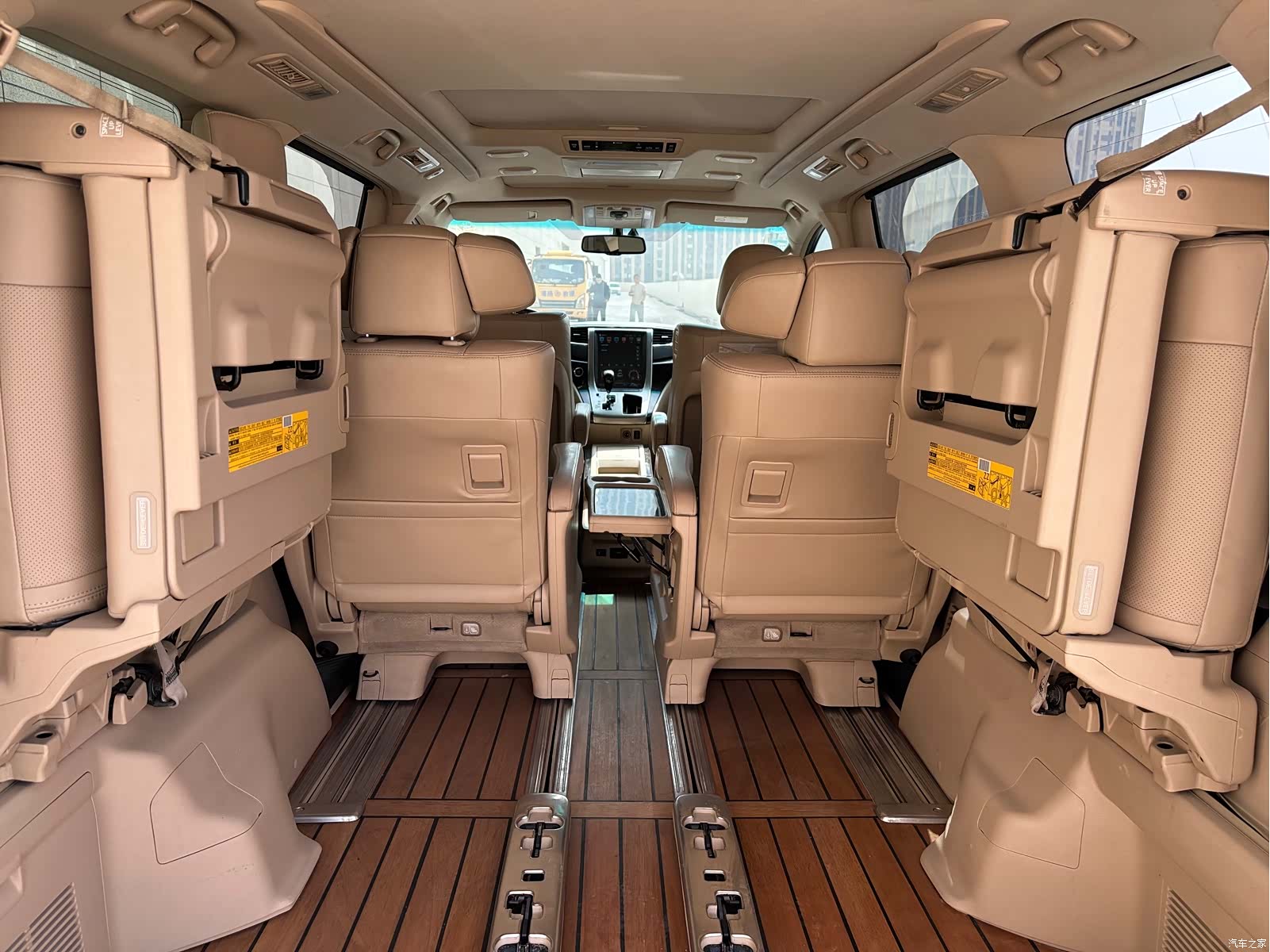 Toyota Alphard, 2014 11