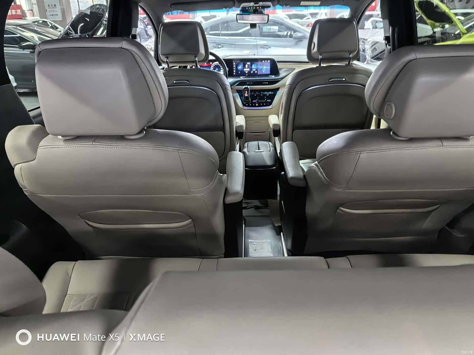 Buick GL8, 2022 11