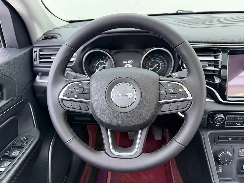 Jeep Grand Commander