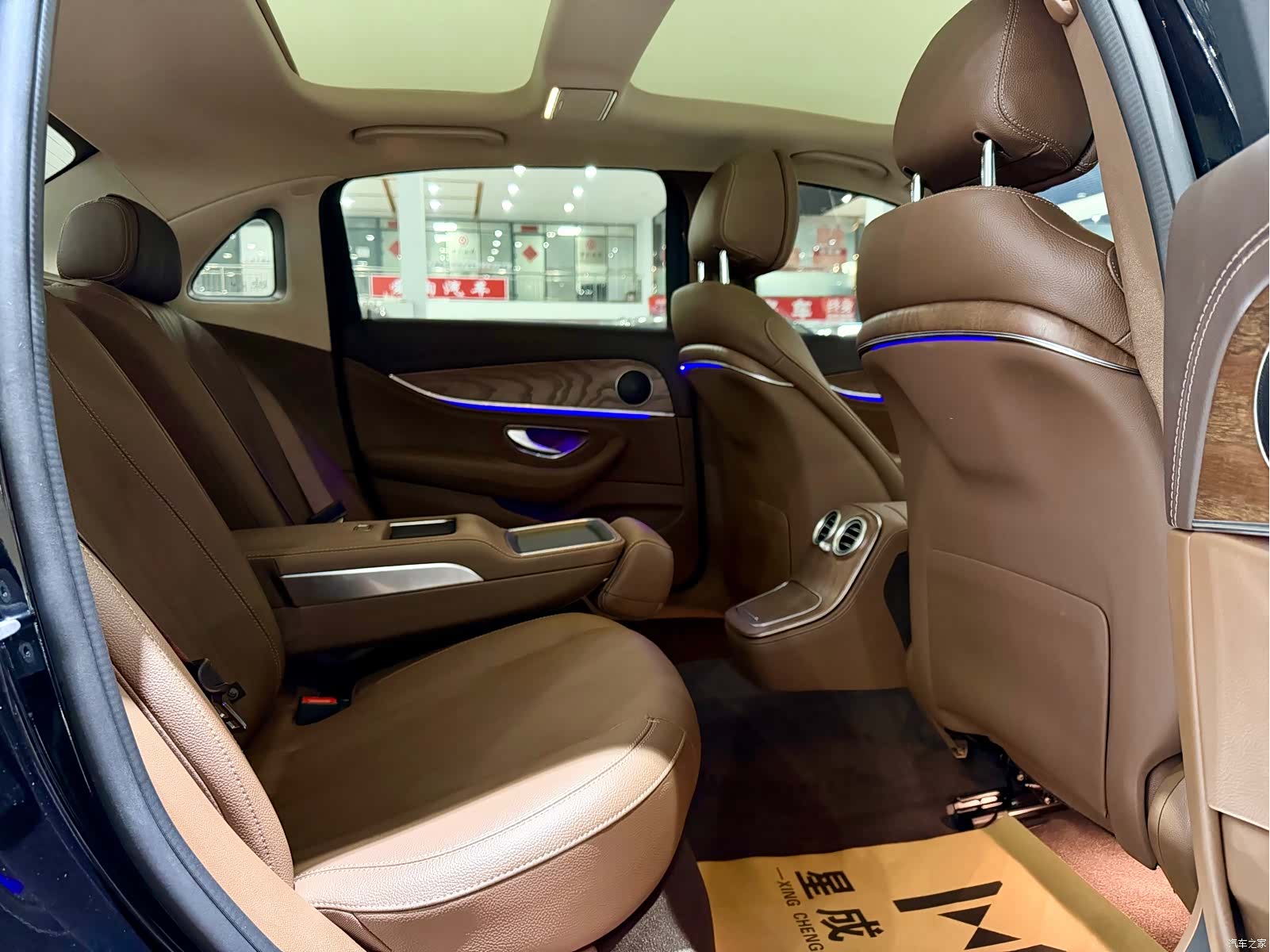 Mercedes-Benz E-Class, 2022 12