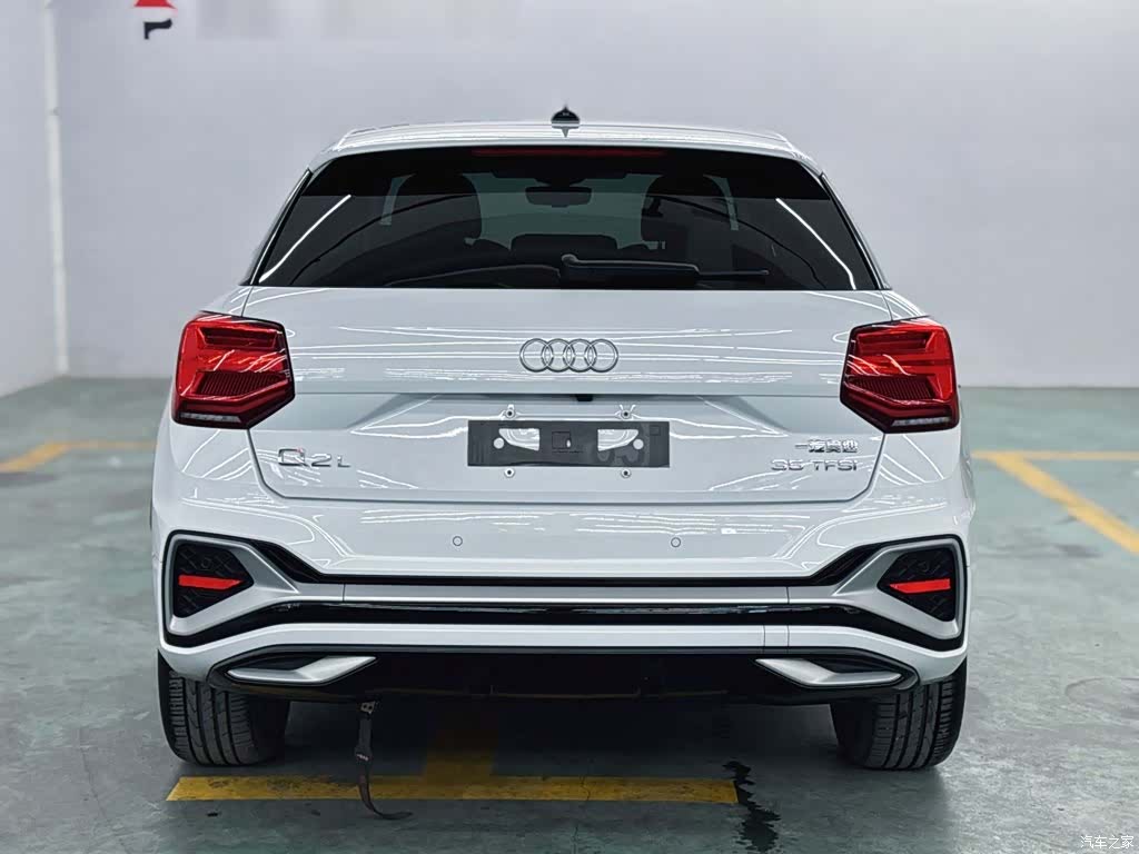 Audi Q2L, 2024 15