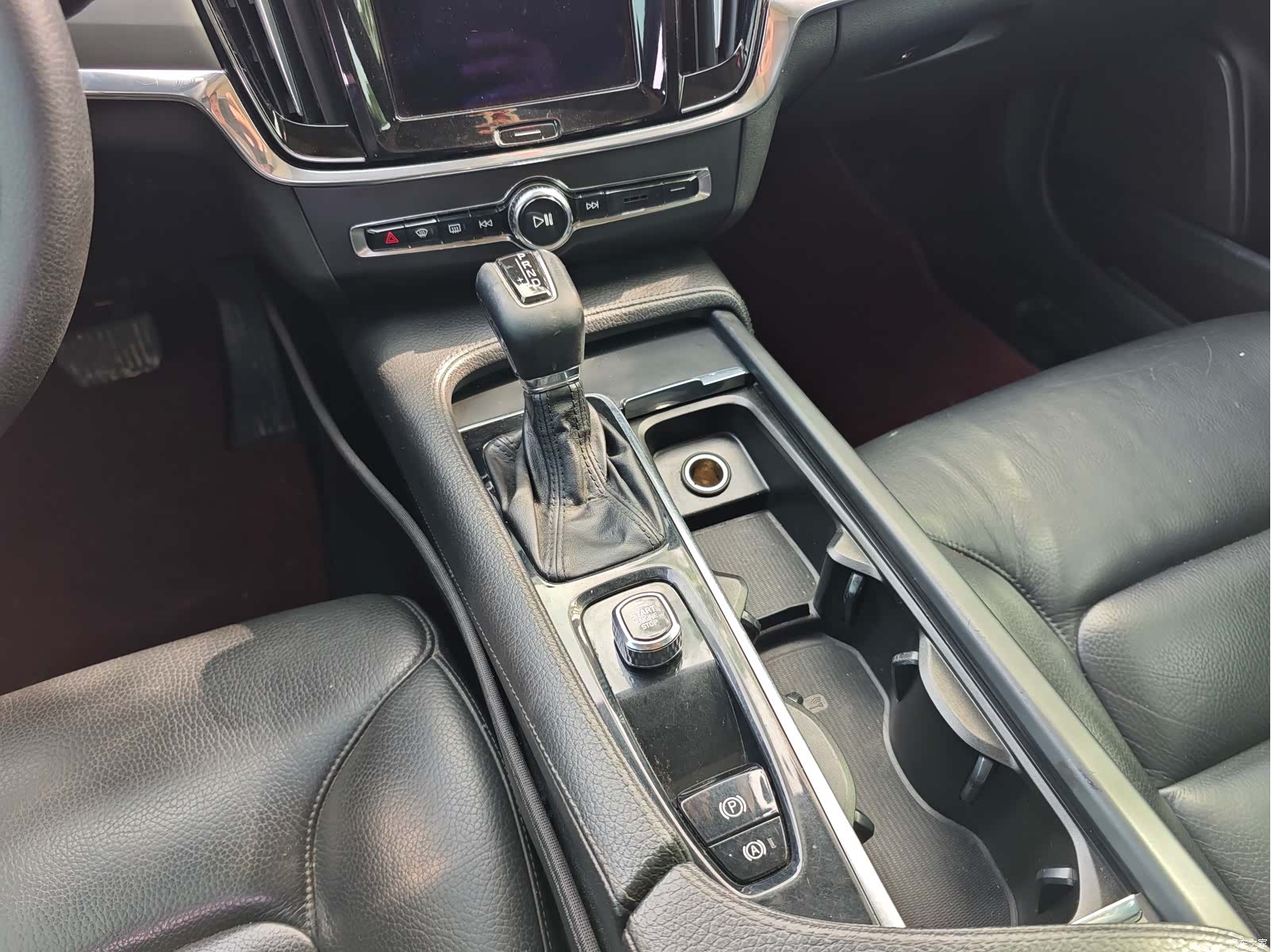 Volvo S90, 2018 16
