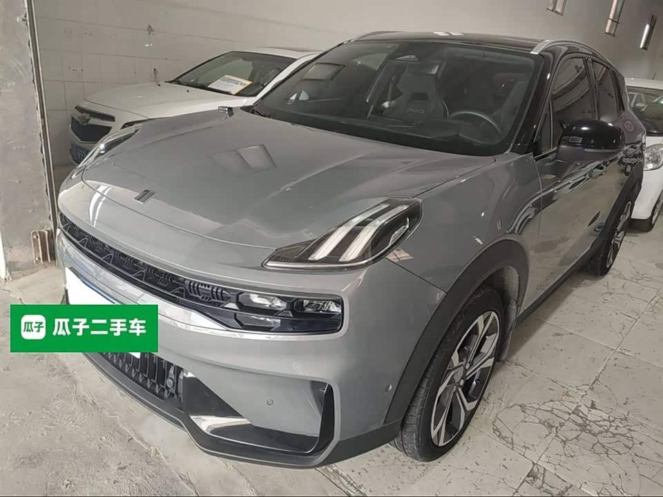 Lynk & Co 06 Lynk & Co 06