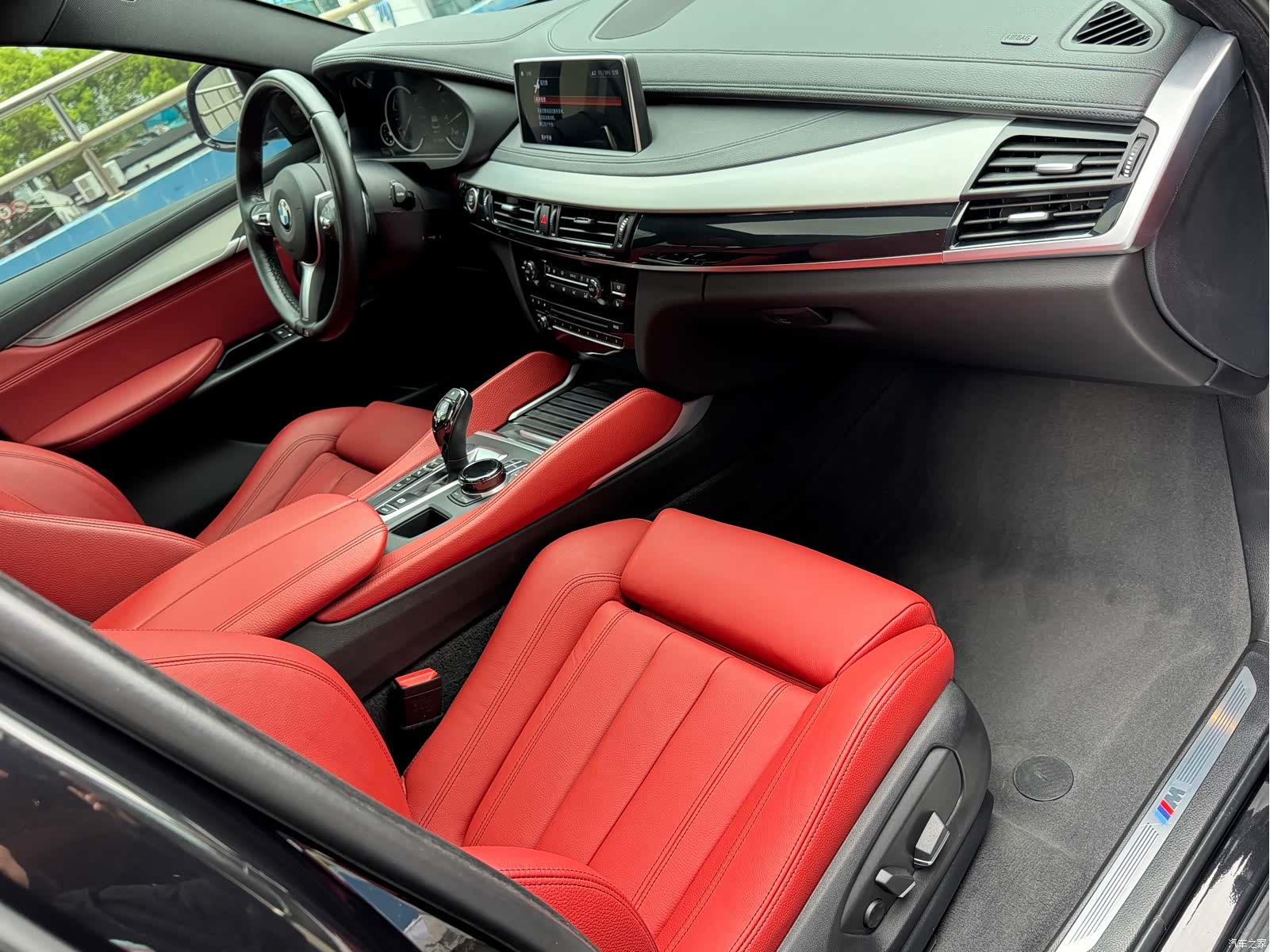 BMW X6, 2019 11