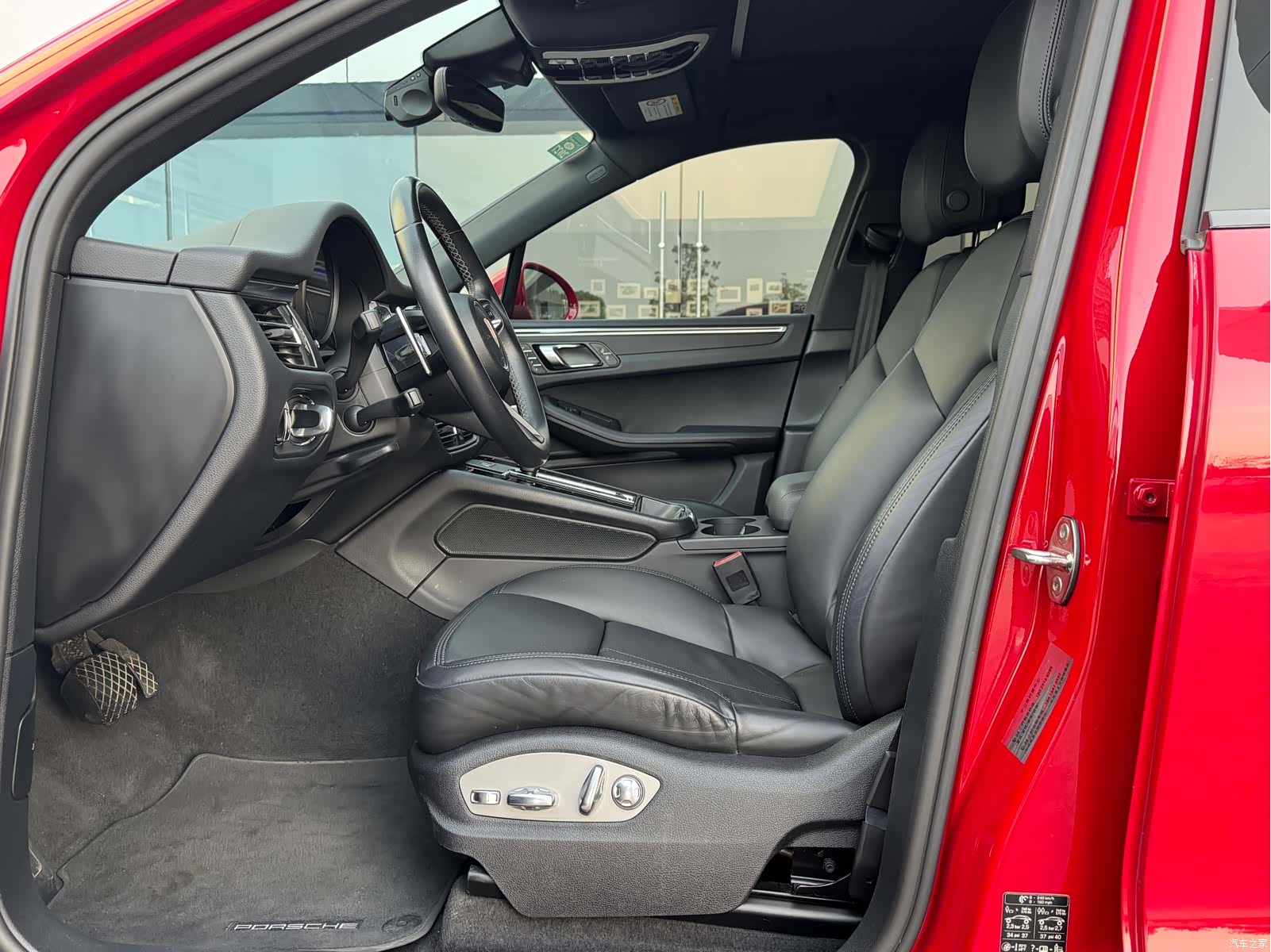 Porsche Macan, 2023 12