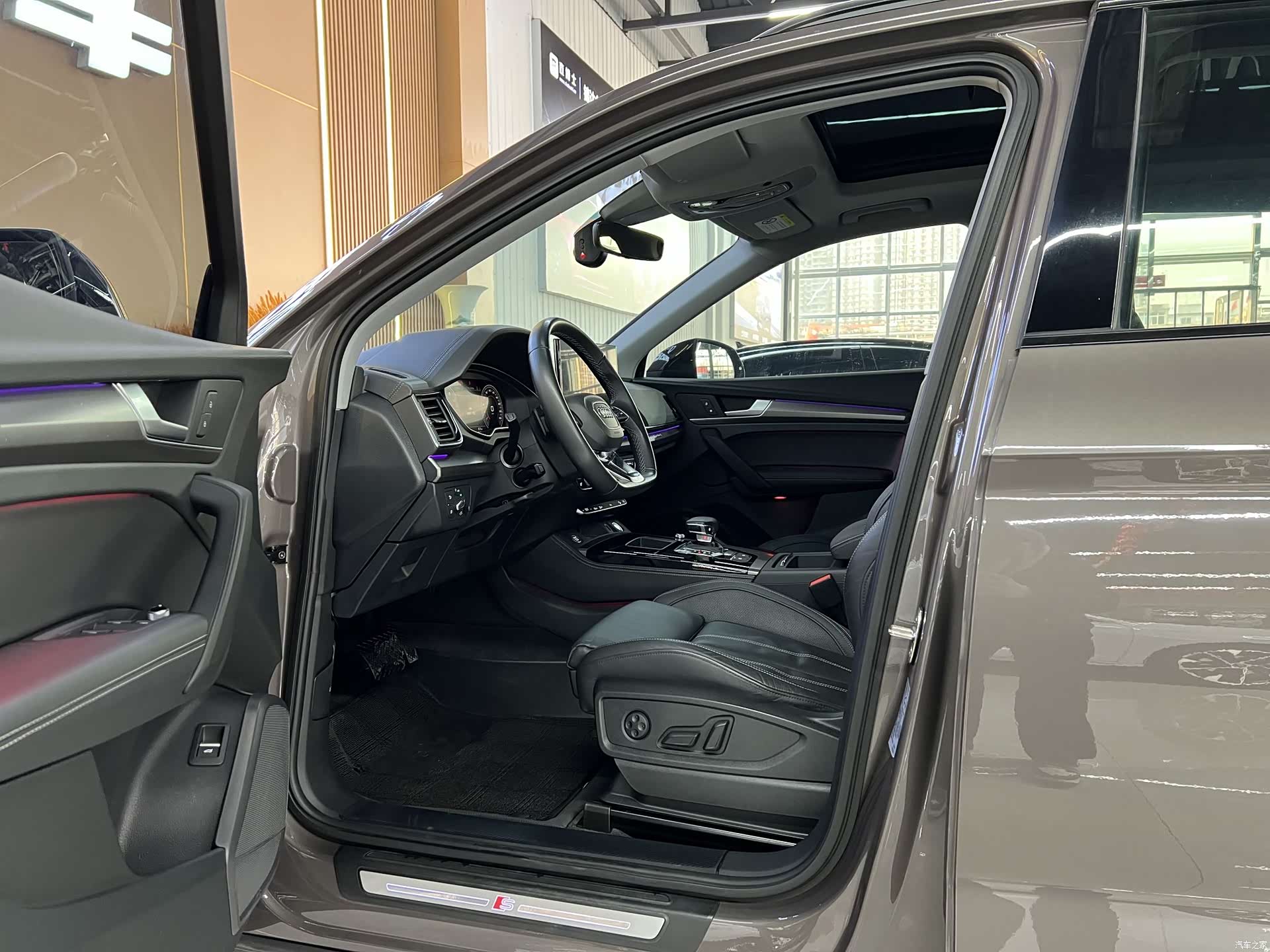 Audi Q5L, 2022 4