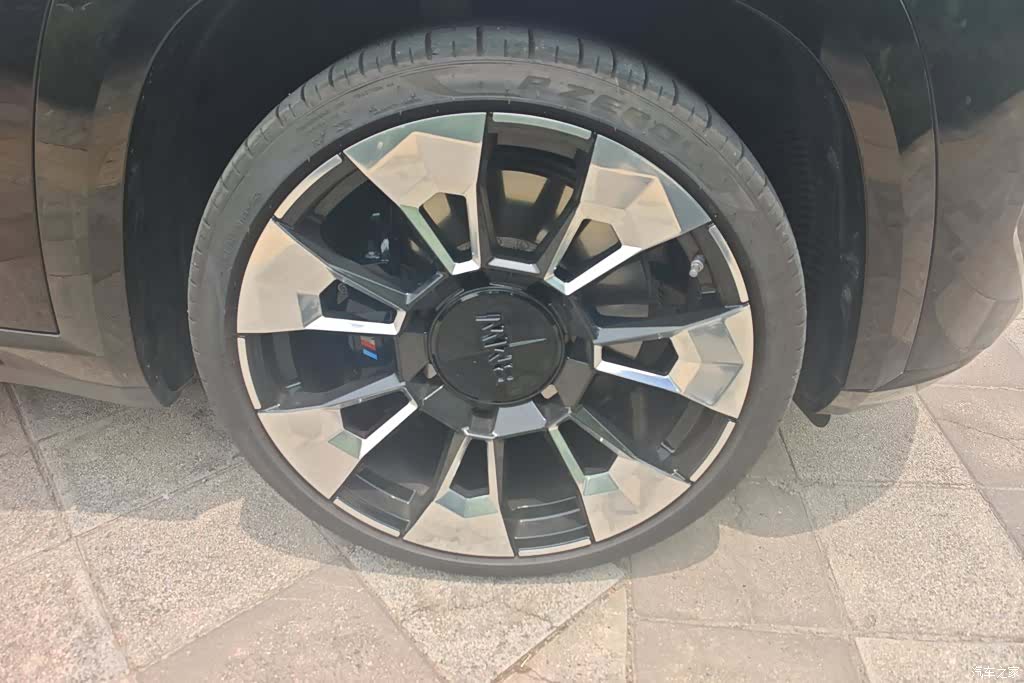 BMW XM, 2025 6