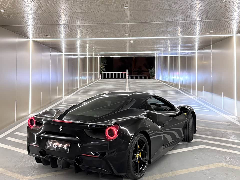 Ferrari 488