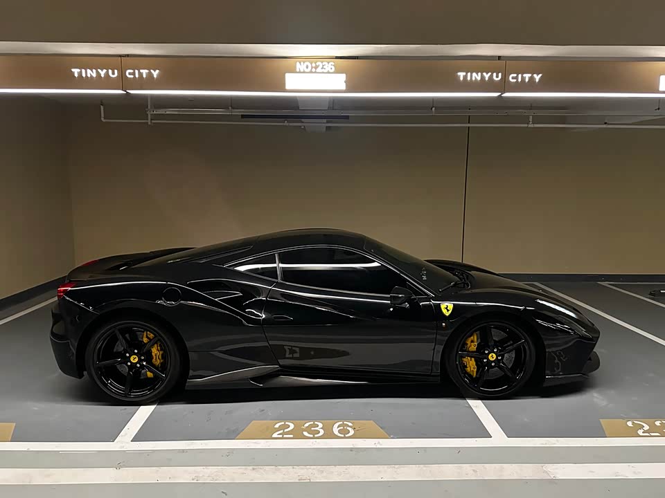 Ferrari 488