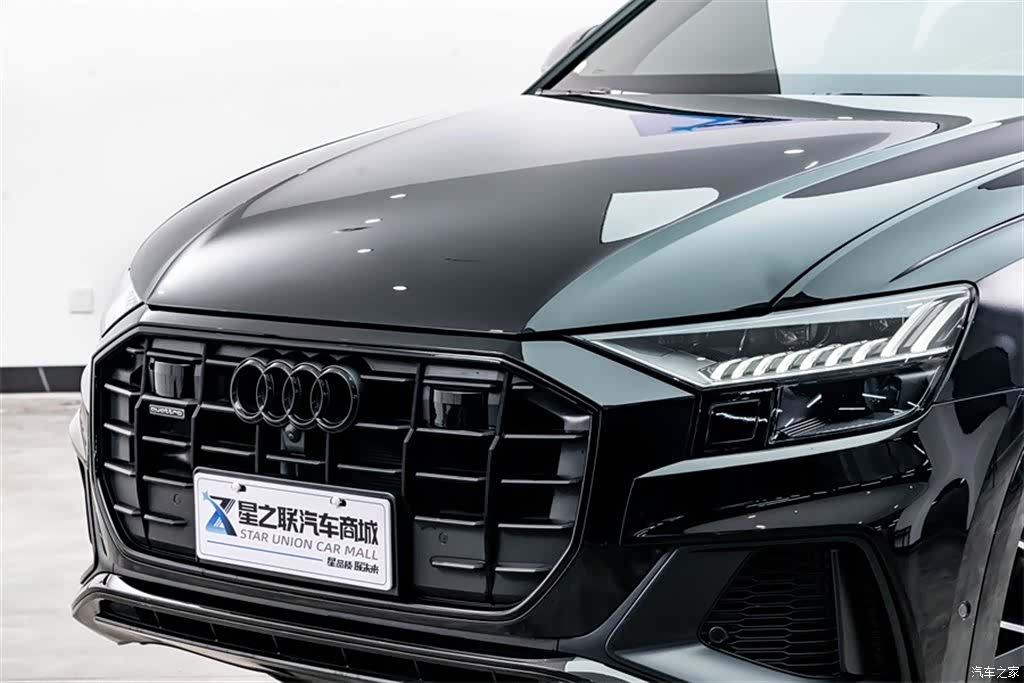 Audi Q8, 2022 4