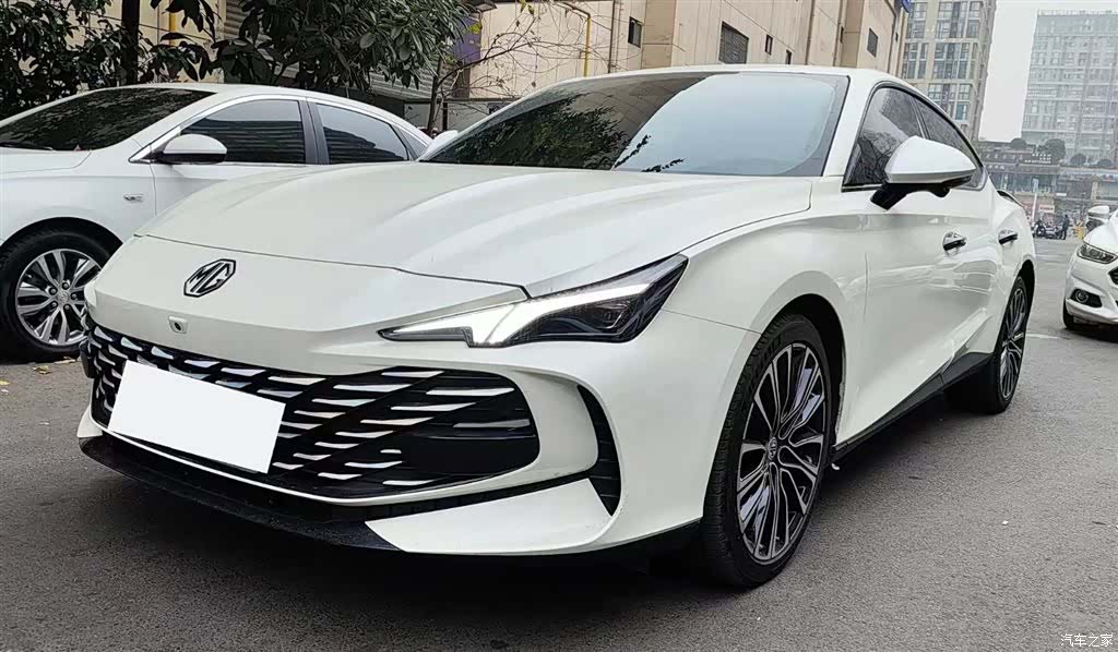 MG MG7