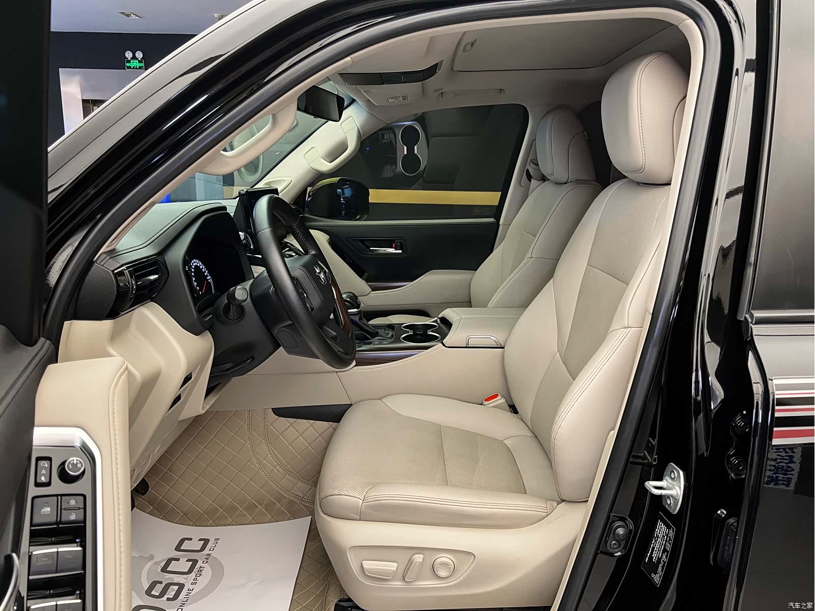 Toyota Land Cruiser, 2023 7