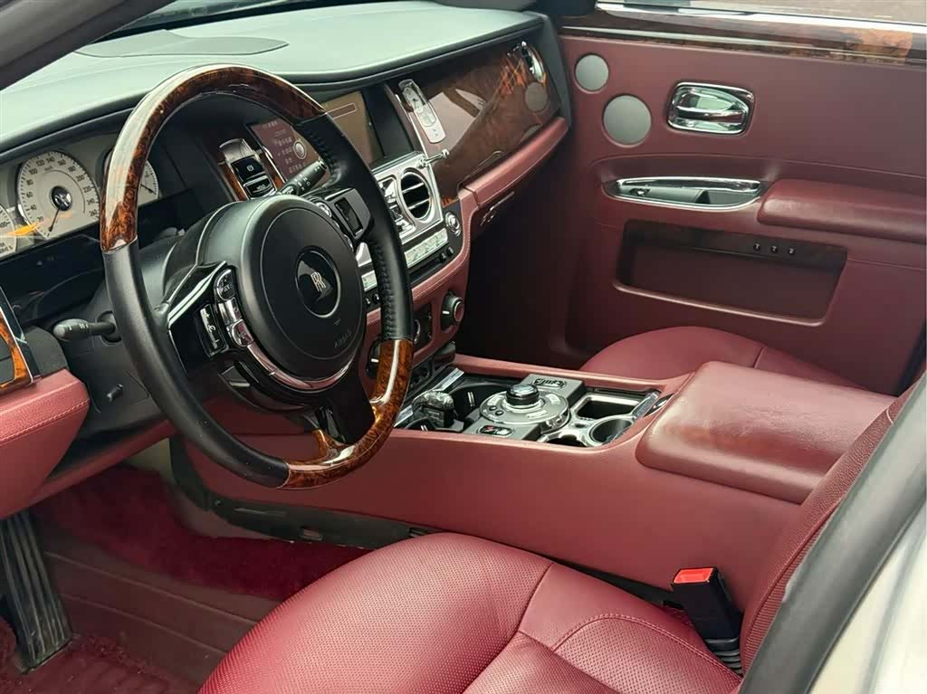 Rolls-Royce Ghost, 2013 7