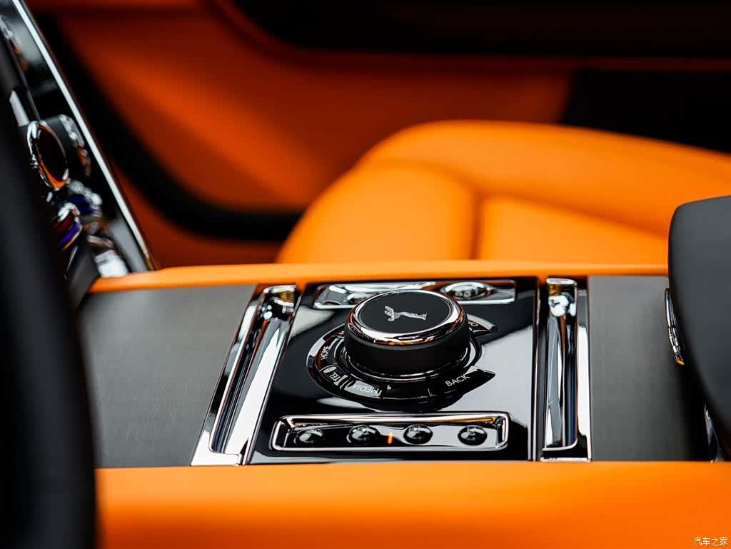 Rolls-Royce Cullinan, 2025 17