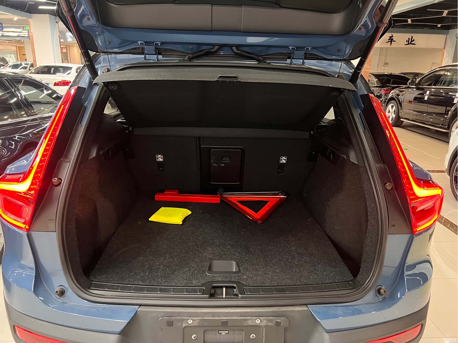 Volvo XC40, 2023 10