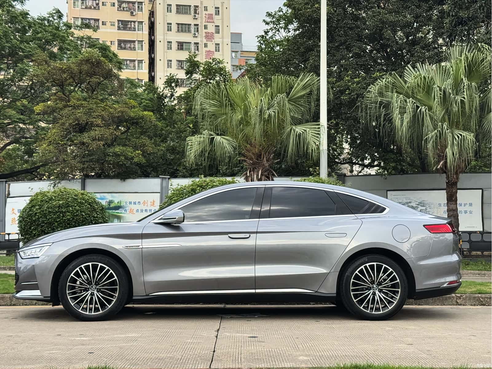BYD Han, 2022 6