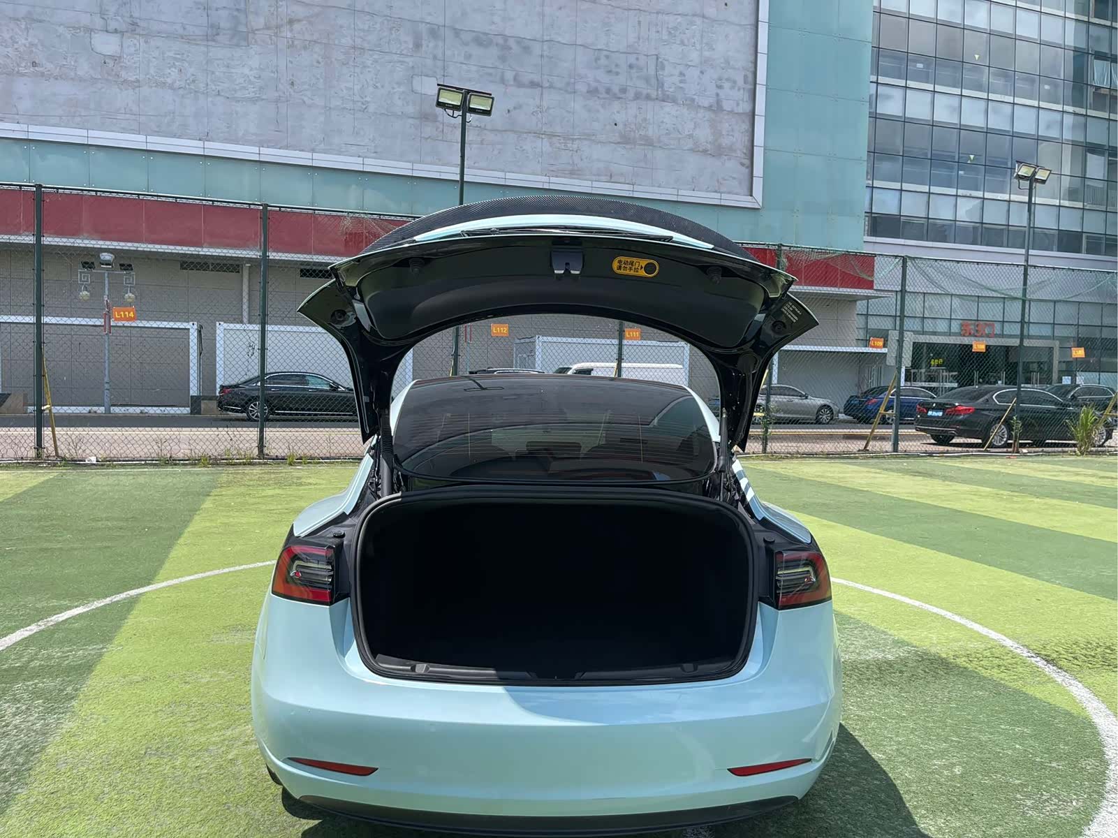 Tesla Model 3, 2022 16