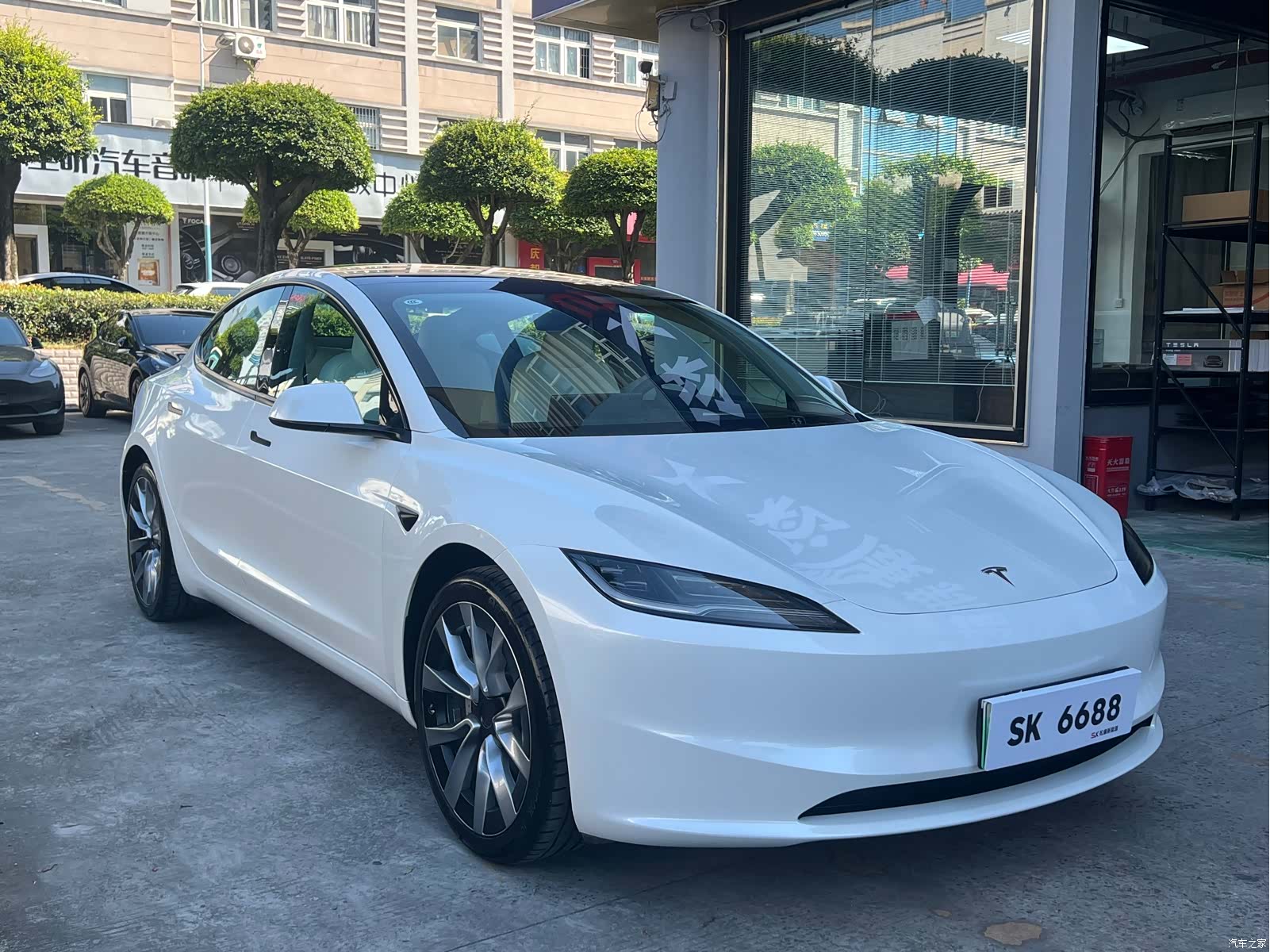 Tesla Model 3, 2023 3