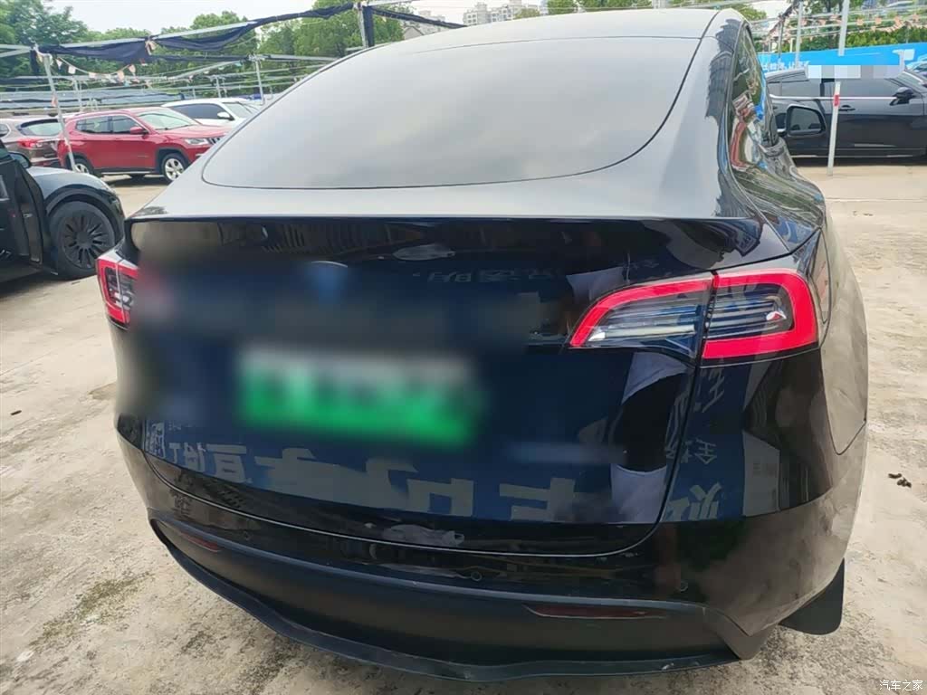 Tesla Model Y, 2024 6