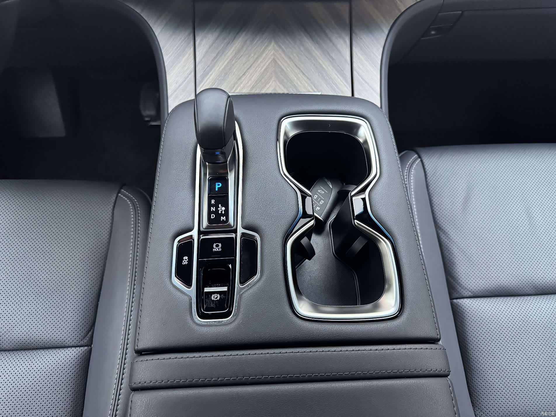 Lexus LM, 2024 19