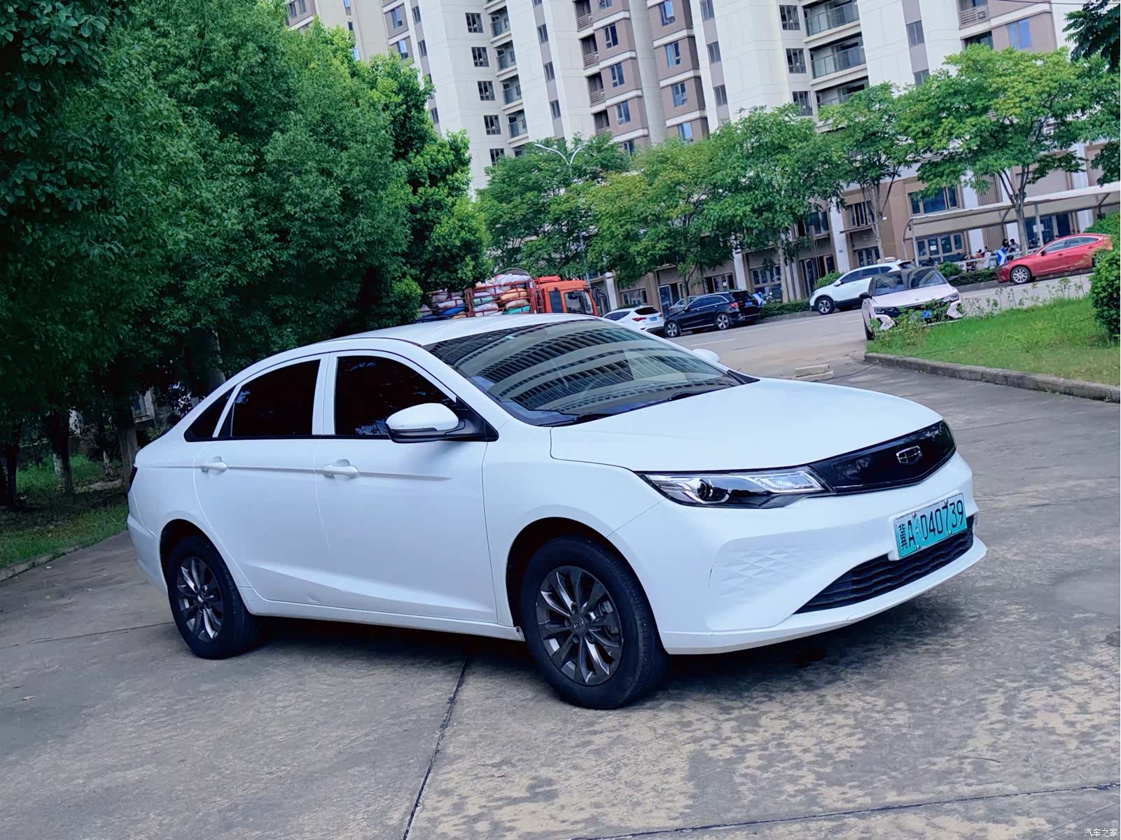 Geely Emgrand, 2021 3