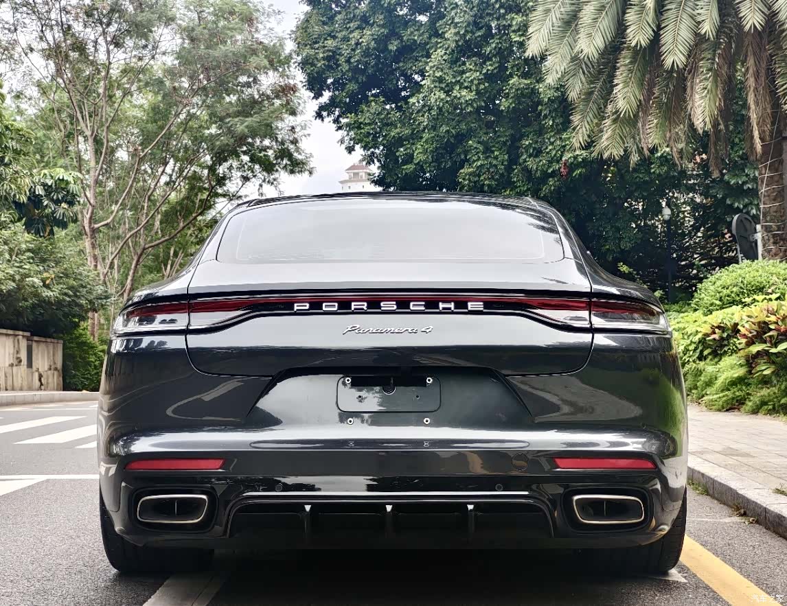 Porsche Panamera, 2023 4
