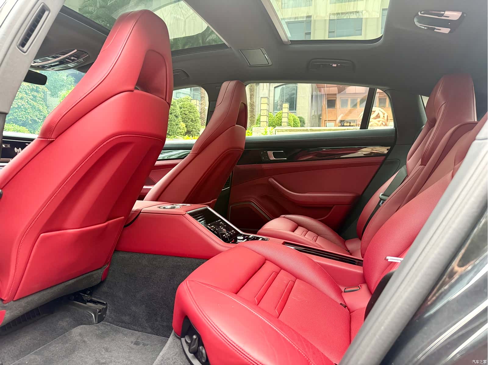 Porsche Panamera, 2023 12