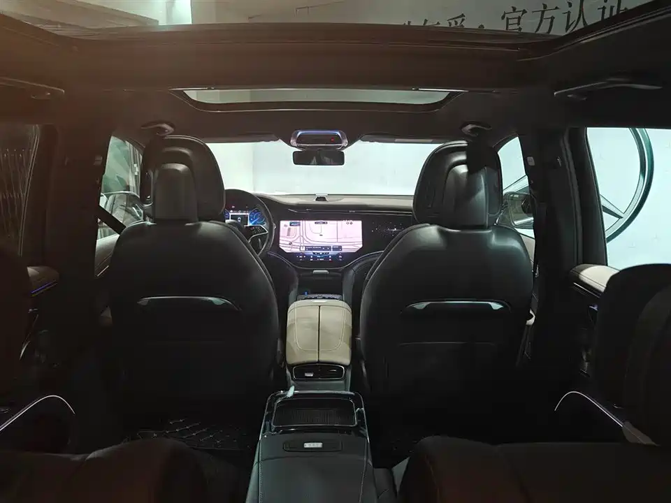 Mercedes-Benz EQS SUV