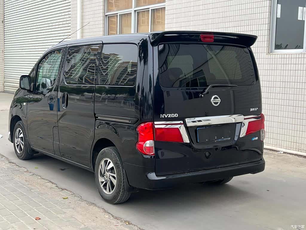 Nissan NV200, 2018 все фото