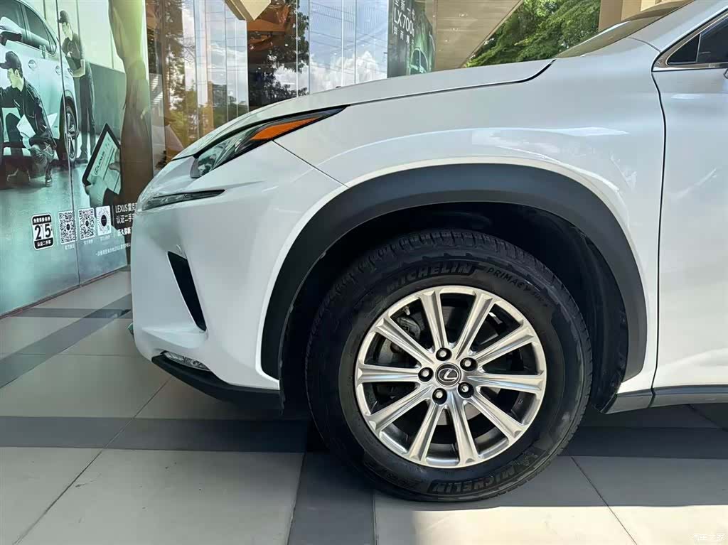 Lexus NX, 2019 12