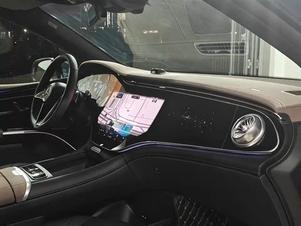 Mercedes-Benz EQS SUV