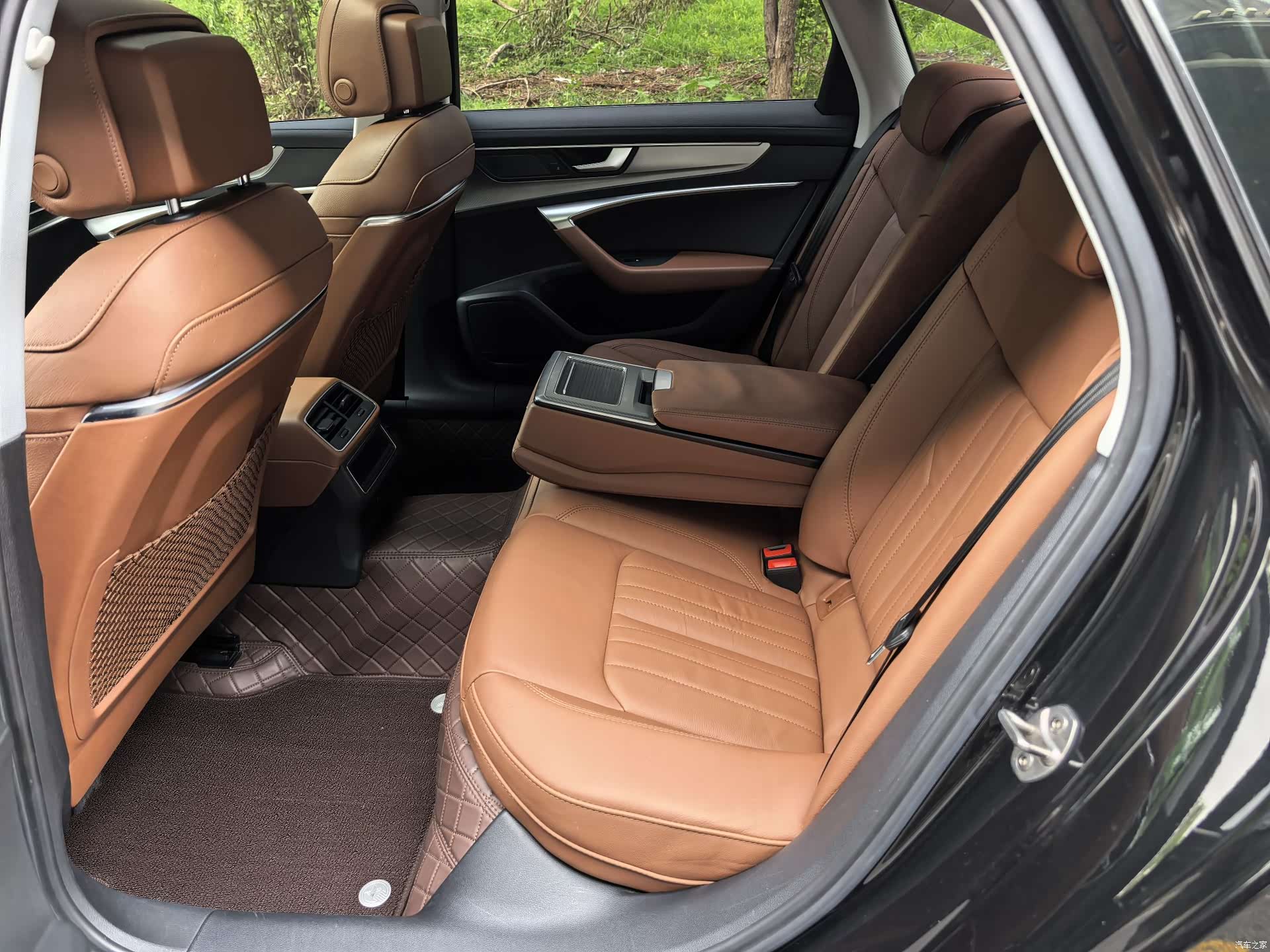 Audi A6L, 2021 9