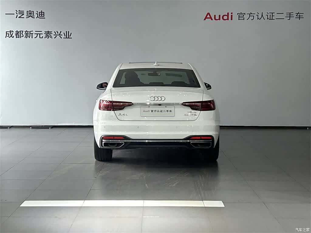 Audi A4L, 2022 все фото