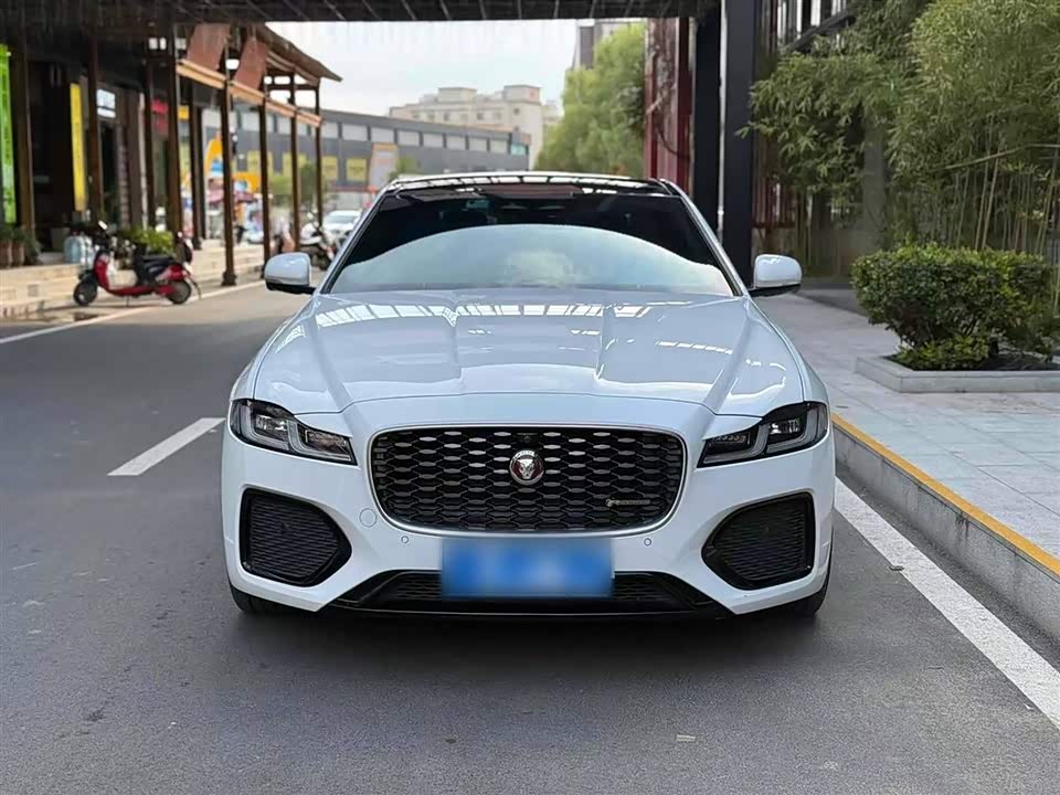 Jaguar XFL