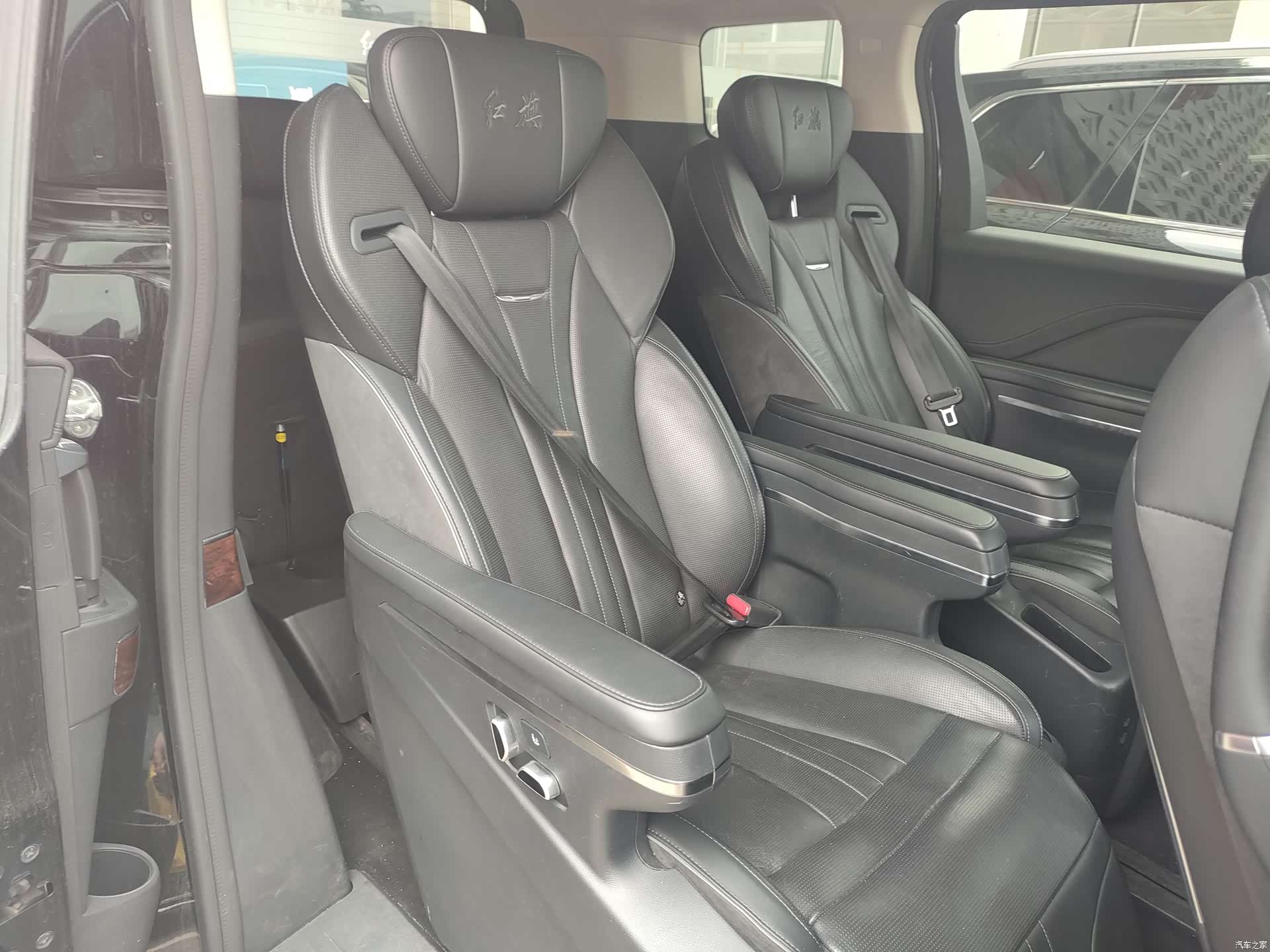 Hongqi HQ9, 2023 13