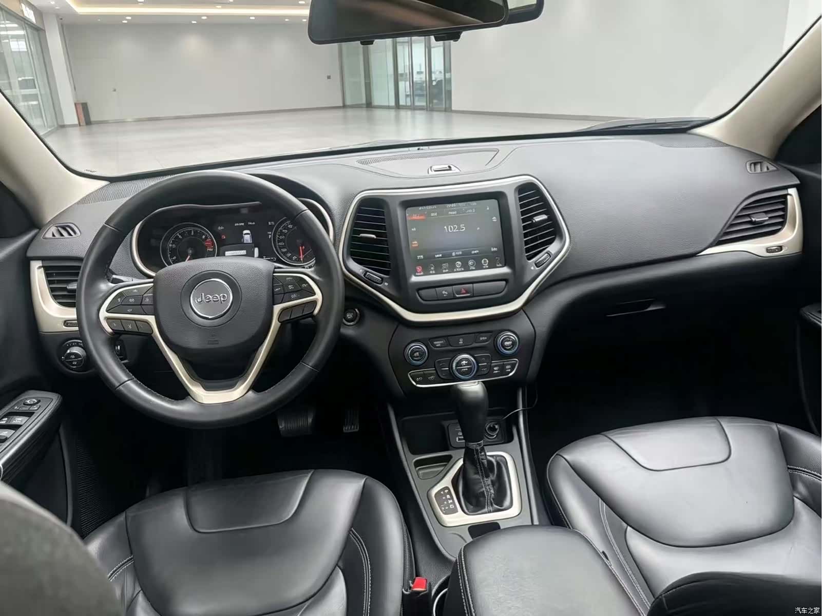 Jeep Cherokee, 2017 3