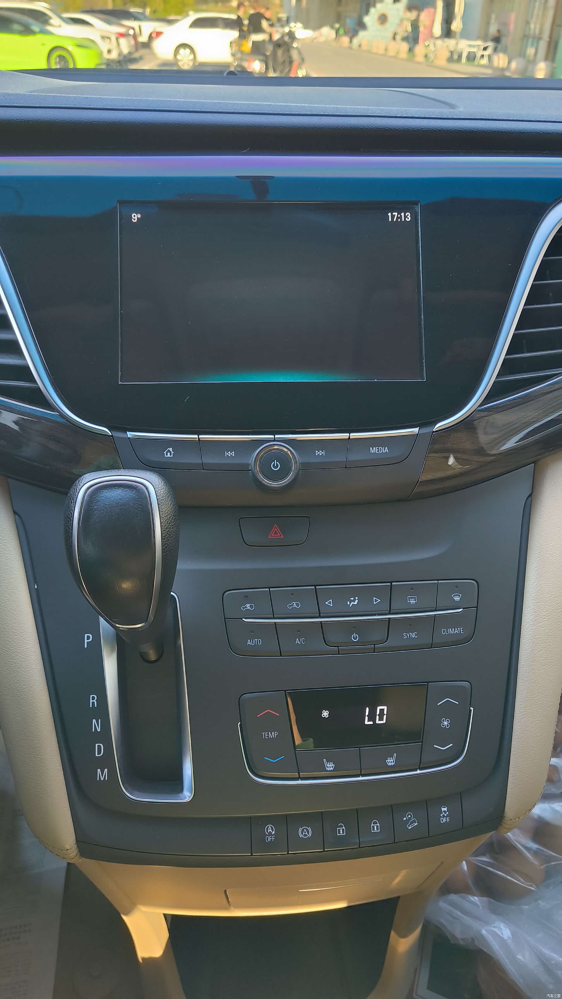 Buick GL8, 2017 10