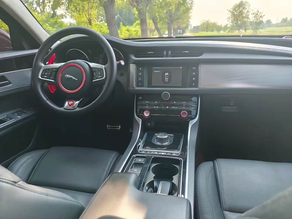 Jaguar XFL