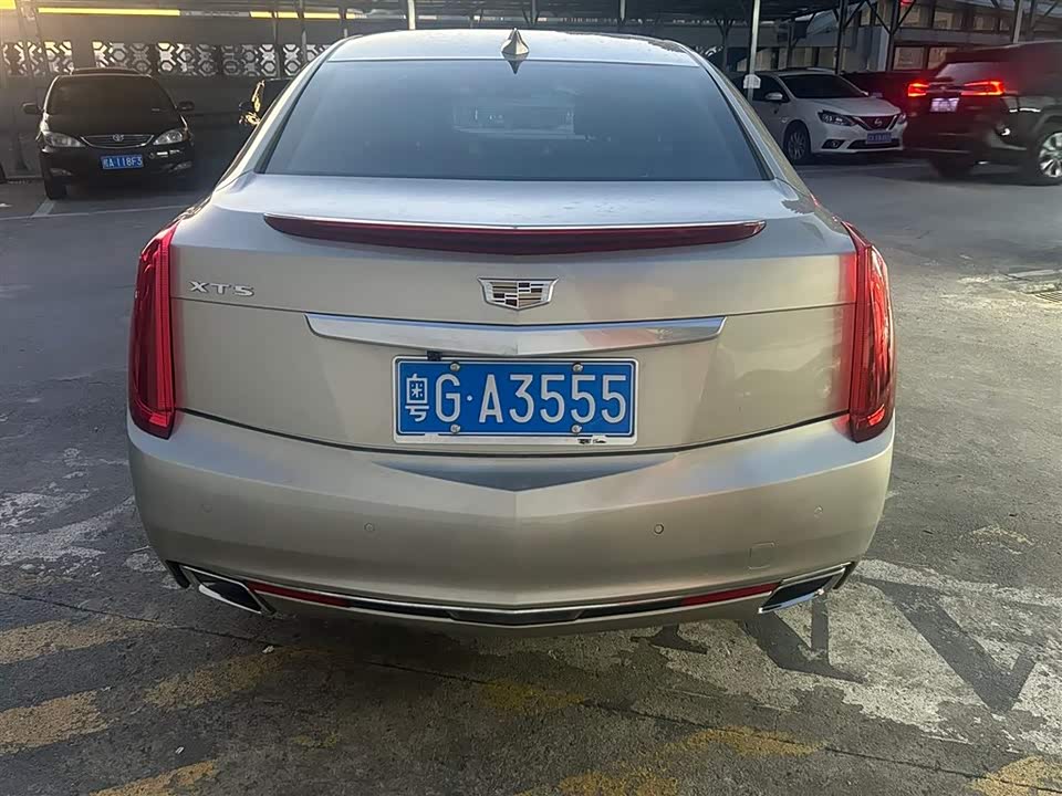 Cadillac XTS