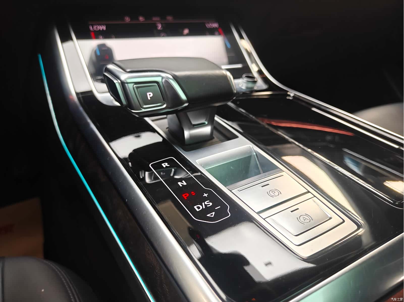 Audi Q8, 2021 10