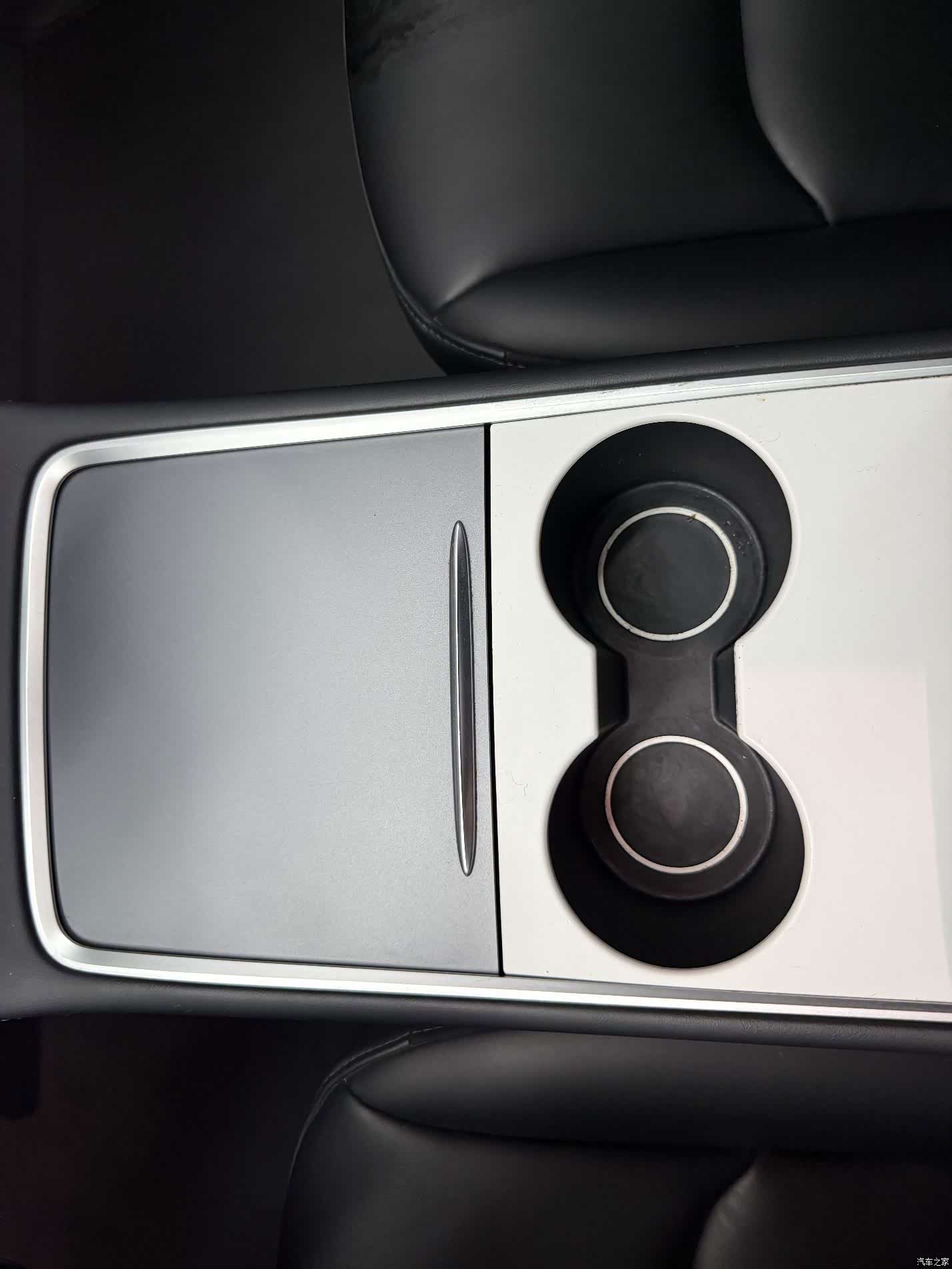Tesla Model Y, 2023 9